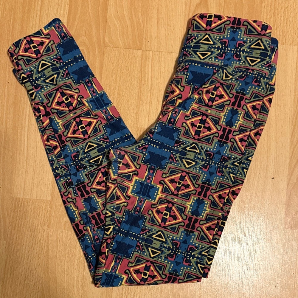 LuLaRoe Women’s Leggings with Geometric Pattern